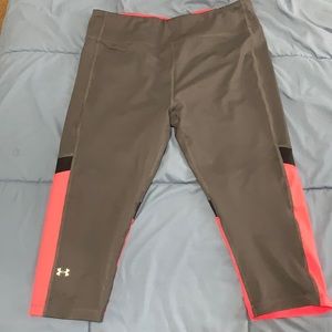 Women’s Under Armour Compression Capri Leggings XL